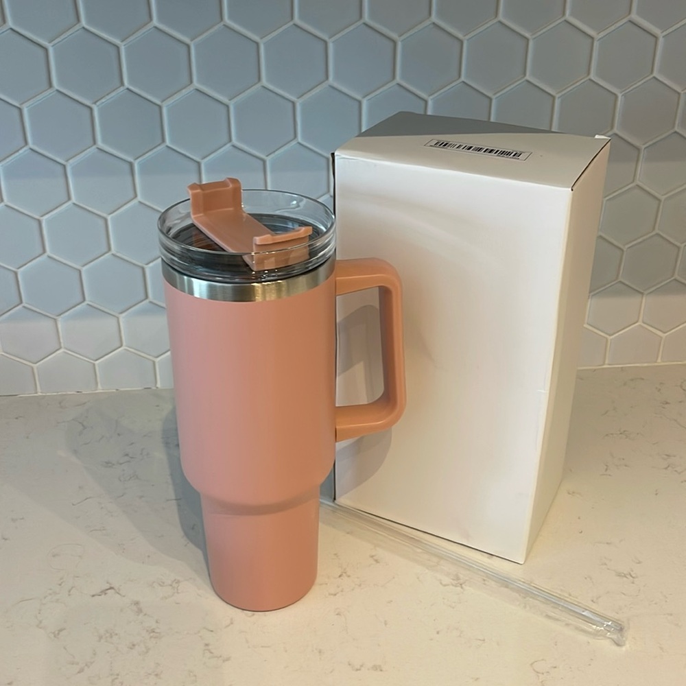 NEW IN BOX 40oz Stainless Steel Mug with Straw